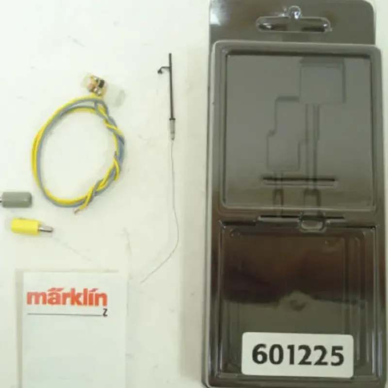 New Marklin 601225 Z Light with Wooden Mast - Your Source for Gaming Essentials Trains